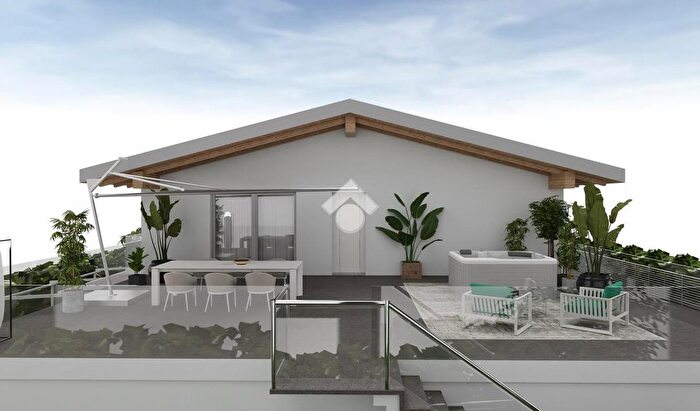 Appartamento quadrilocale in vendita in Via Luigi Pirandello, Cermenate