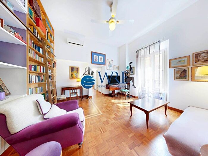 Appartamento bilocale in affitto in Via Giulia, Roma