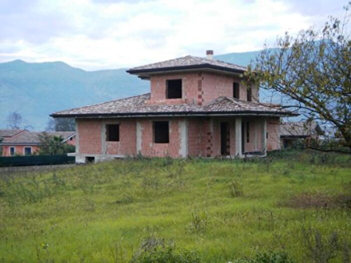 Casa in vendita in Via Bonifica Falasca, Cassino