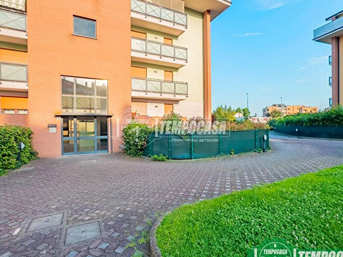 Appartamento bilocale in vendita in Via Lago Gerundo a, Tavazzano Con Villavesco