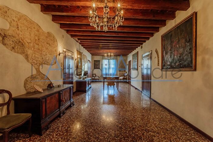 Casa con 14 locali in vendita in Piove di Sacco, Piove Di Sacco