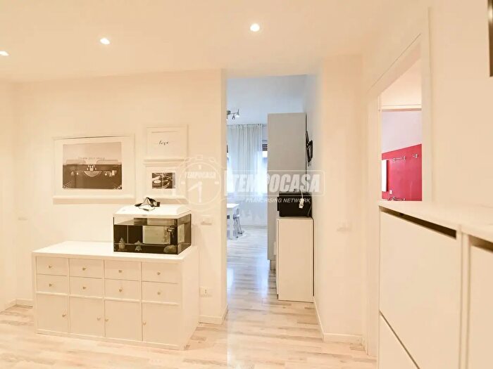 Appartamento bilocale in vendita in Piazza Boldorini, Cantu