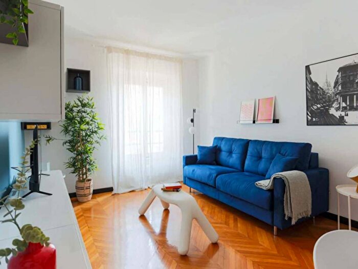 Appartamento bilocale in affitto in Via Copernico, Centrale, Milano