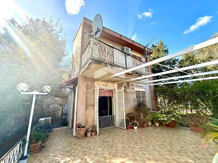 Casa trilocale in vendita in Via Cangialosi, Carini