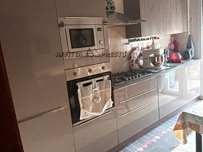 Appartamento con 5 locali in affitto in Via Leopardi, Stazione Grandi Italiani, Forlì