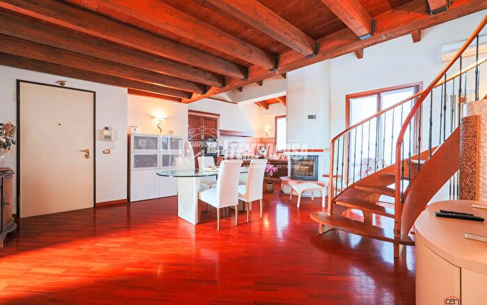 Appartamento con 5 locali in vendita in Via Settembre, Anzola DellEmilia