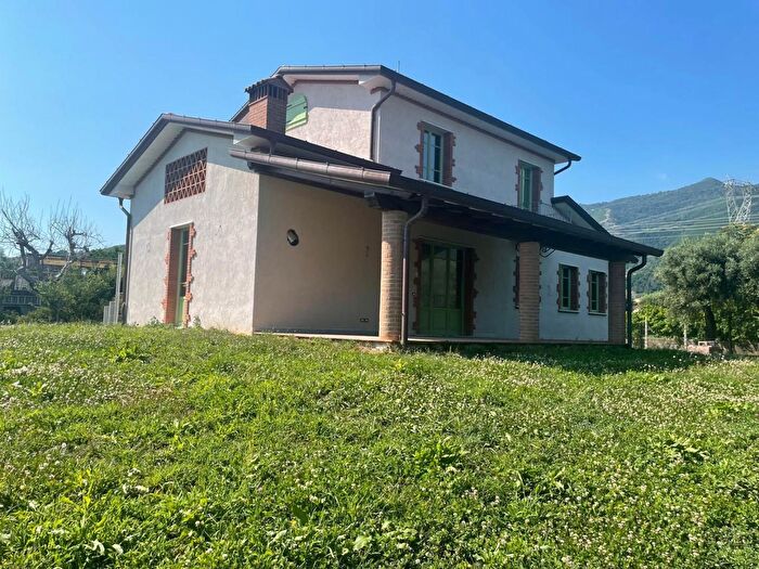 Casa con 7 locali in vendita in a Romana, Pietrasanta