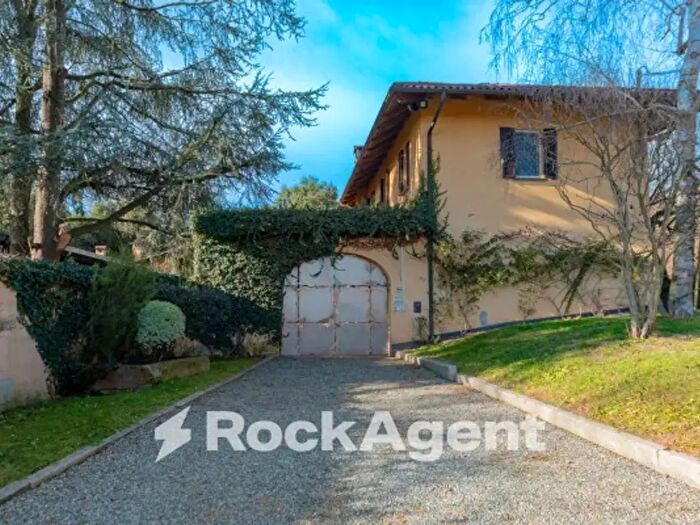 Casa con 6 locali in vendita in Via Moriondo, Cavaglia