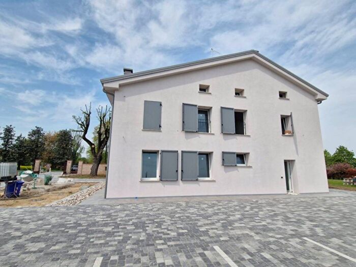 Appartamento quadrilocale in affitto in Via della Noce, Bosco, Scandiano