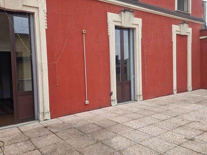 Appartamento bilocale in affitto in Via Spartaco, Montenero, Milano