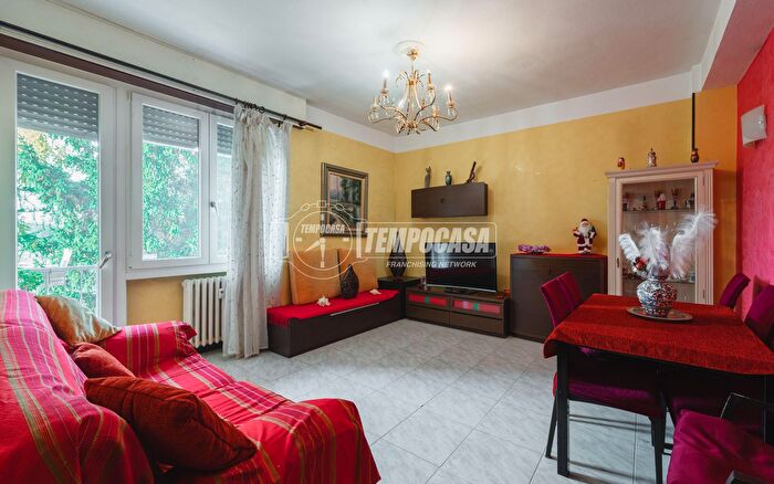 Appartamento quadrilocale in vendita in Via San Faustino G, Milano