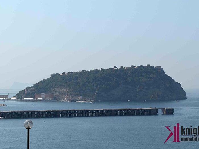 Appartamento con 5 locali in affitto in Via Pisciarelli Traversa, Agnano, Pozzuoli