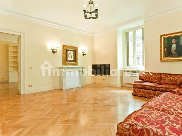 Appartamento con 5 locali in affitto in Via Crescenzio, Roma