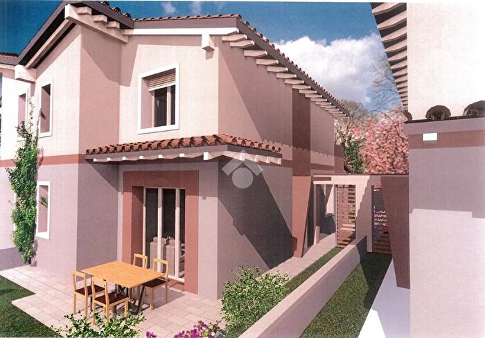 Casa quadrilocale in vendita in Via Orecchia, Tavazzano Con Villavesco