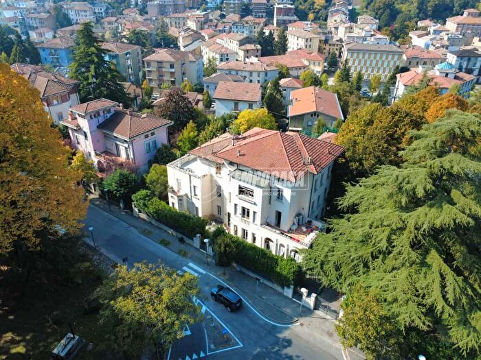 Appartamento con 6 locali in vendita in Salsomaggiore Terme