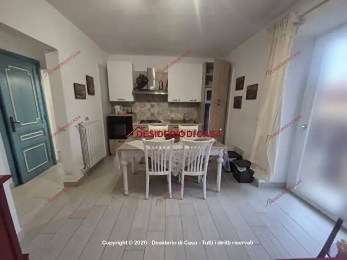 Appartamento trilocale in vendita in Via Francesco Musotto, Pollina