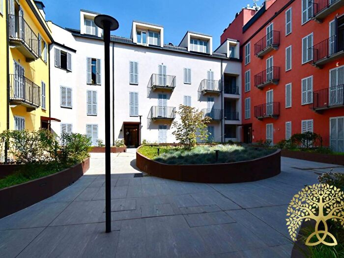 Appartamento trilocale in affitto in Via Spartaco, Montenero, Milano