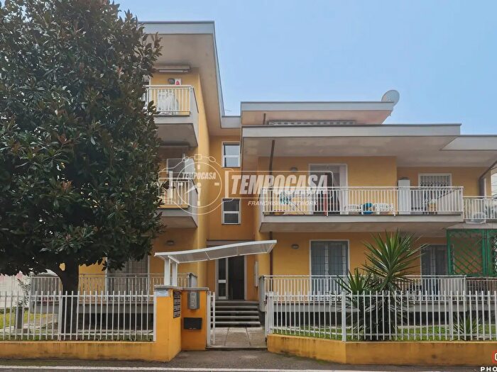 Appartamento trilocale in vendita in Via Guido Cagnacci, Rimini