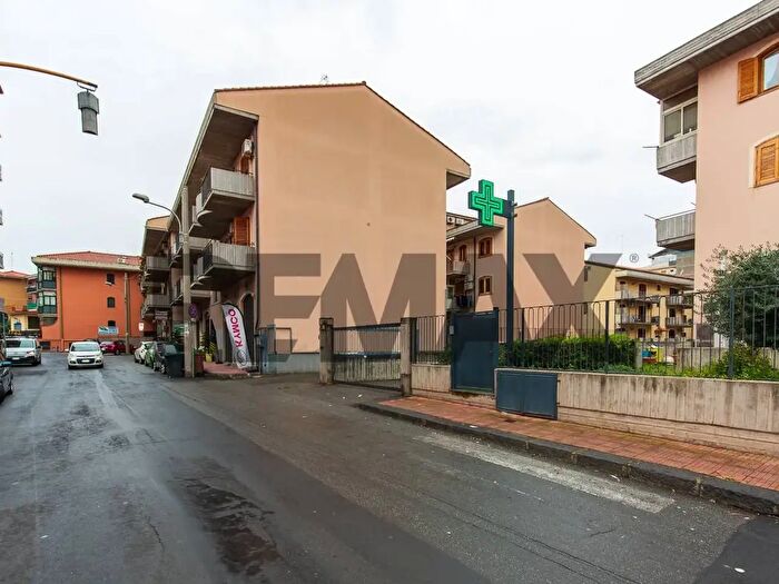 Appartamento trilocale in vendita in Via San Girolamo, Acireale