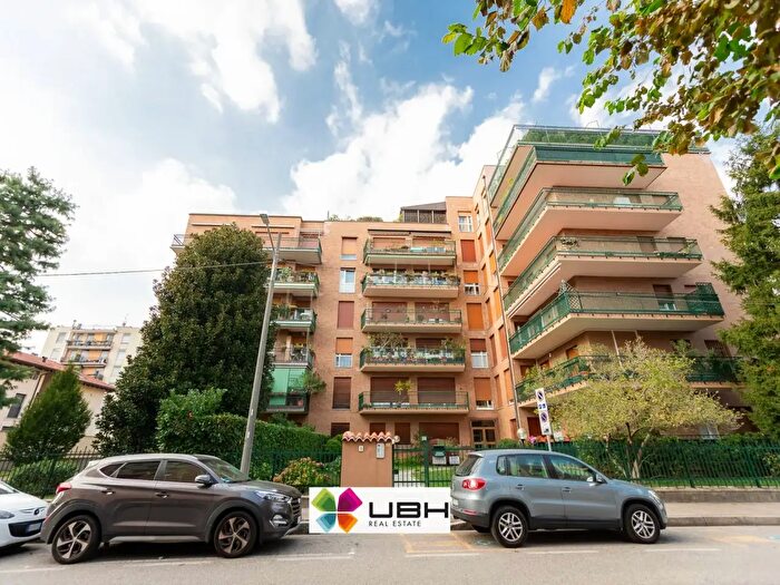 Appartamento bilocale in vendita in Via Catalani, Monza