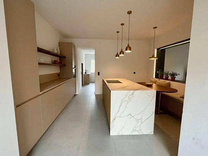 Appartamento con 7 locali in vendita in Via dellIndipendenza, Pontinvrea