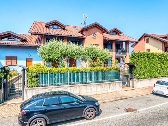 Appartamento con 6 locali in vendita in Via Rosta, Pianezza