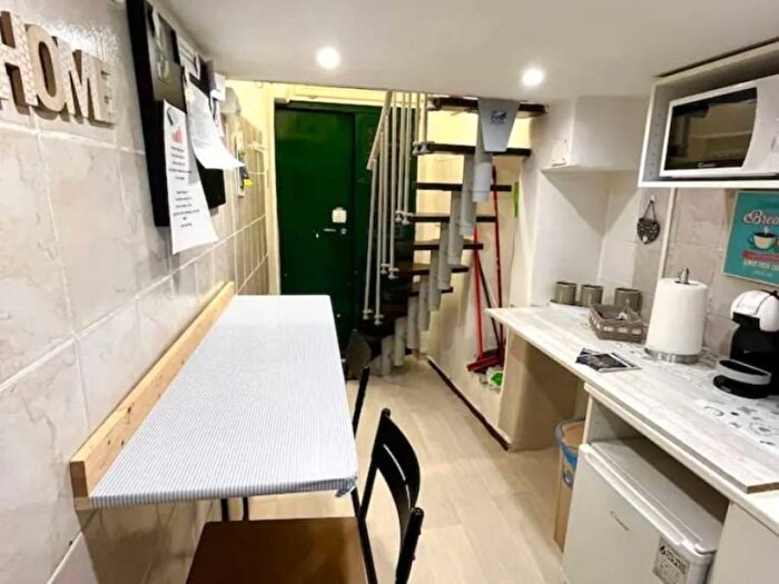 Appartamento monolocale in affitto in Via Banchi Nuovi, Centro Storico, Napoli