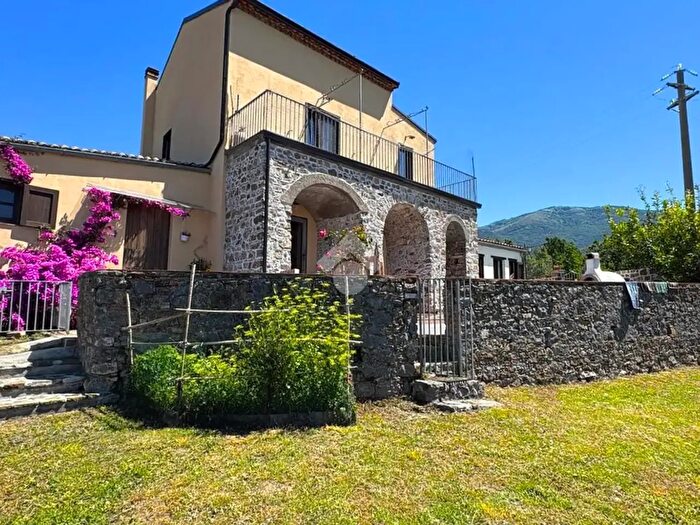 Casa con 17 locali in vendita in Località San Michele, Torraca