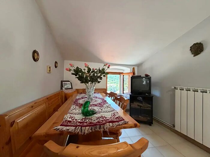 Casa trilocale in vendita in Via Nusca Romolo, Rocca Di Mezzo