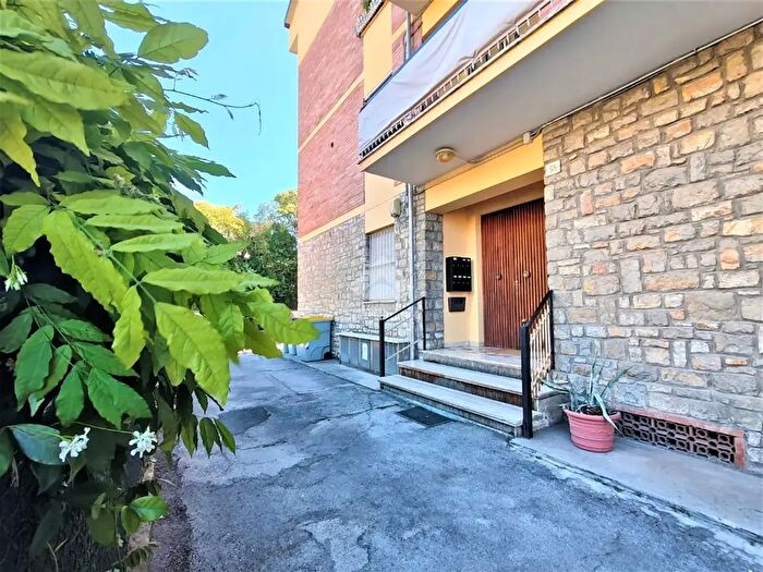 Appartamento quadrilocale in vendita in Via Ponte Vecchio, Perugia