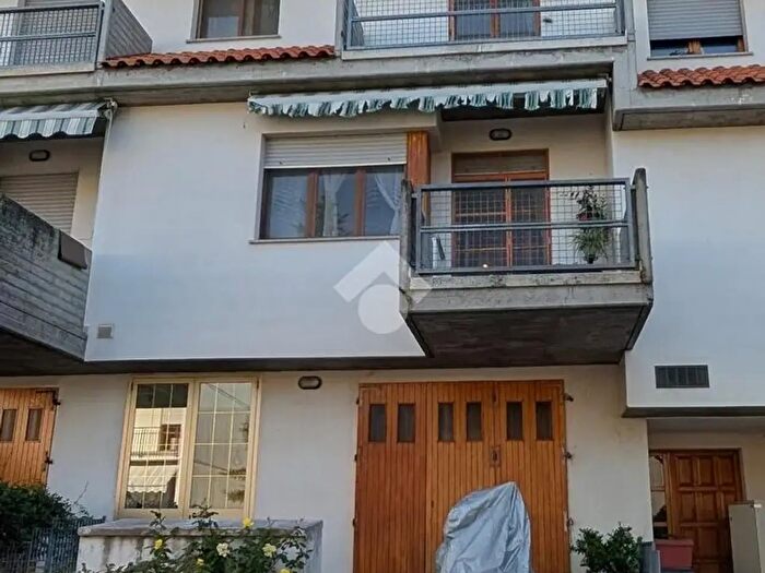Casa quadrilocale in vendita in Via del Sole, Coriano