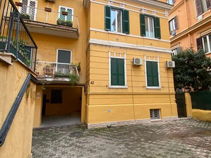 Appartamento monolocale in affitto in Via Acqui, Re di Roma, Roma