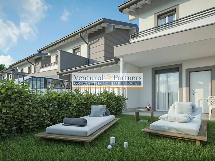 Casa con 5 locali in vendita in Via Barcuzzi, Lonato