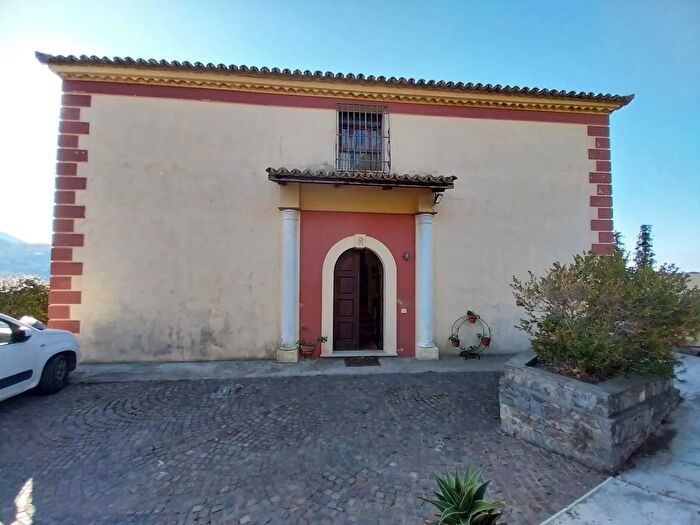 Casa trilocale in vendita in Acquappesa