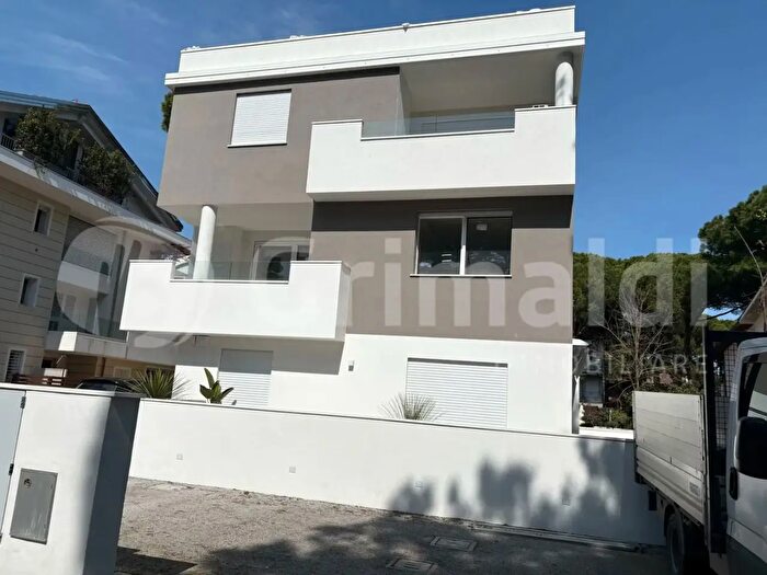 Appartamento trilocale in affitto in Cervia