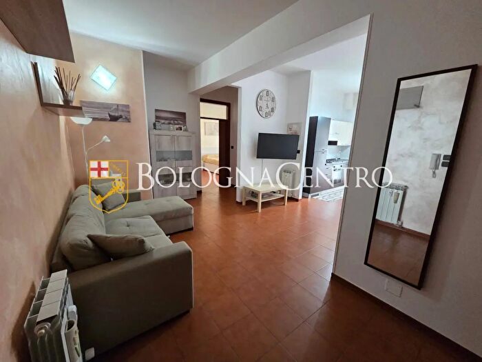 Appartamento bilocale in affitto in Via Giuseppe Massarenti, Bologna