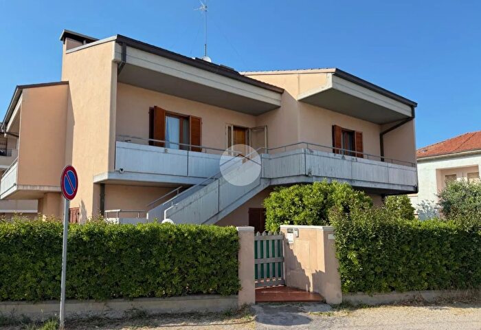 Casa con 5 locali in vendita in Via dei Condotti, Fano