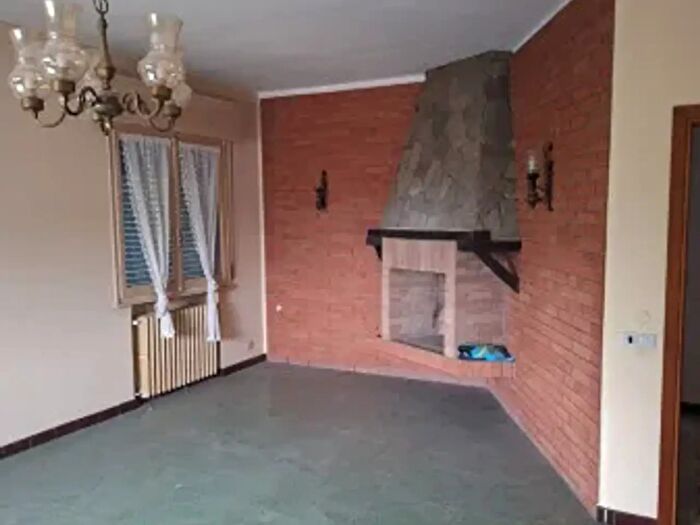 Appartamento quadrilocale in vendita in Via Sinistra Guerro, Castelvetro Di Modena