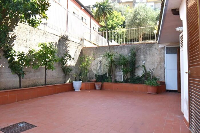 Appartamento trilocale in vendita in Via Sant Antonio Abate, Torchiara