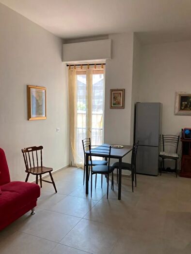 Appartamento trilocale in vendita in Via Tavazzano, Milano