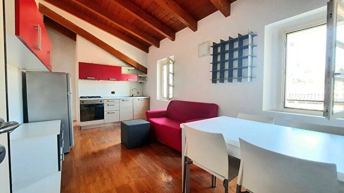 Appartamento trilocale in affitto in Centro Storico, Piacenza