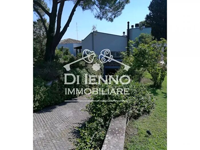 Casa con 10 locali in affitto in Strada della Bossetta, Campagnano Di Roma