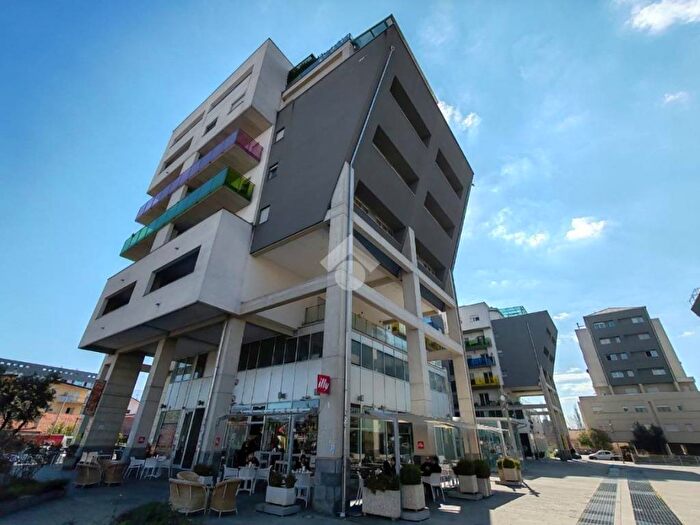 Appartamento quadrilocale in affitto in Via G Marconi, Quattromiglia, Rende