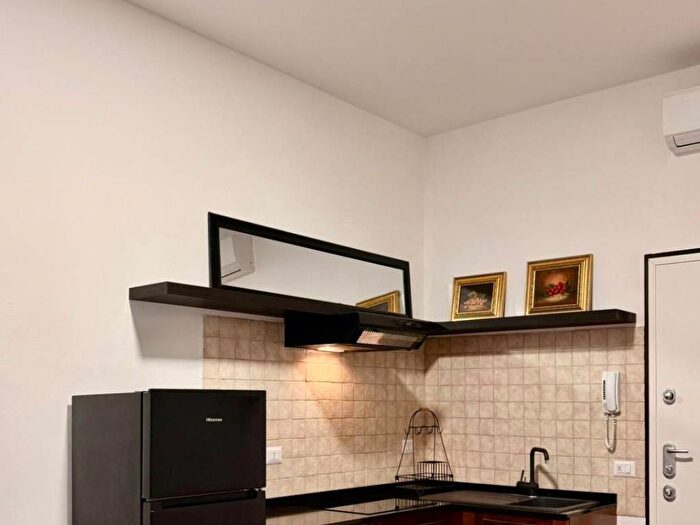 Appartamento bilocale in affitto in Via Friuli, Porta Romana Medaglie dOro, Milano