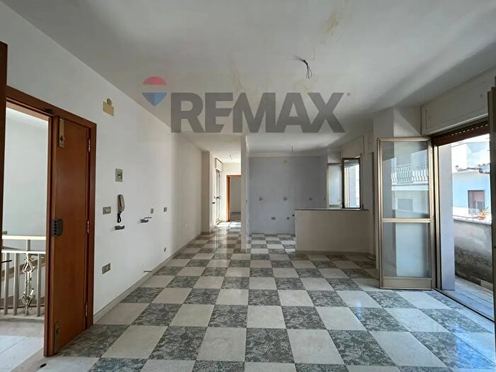Appartamento trilocale in vendita in Via Leonardo da Vinci, Ischitella