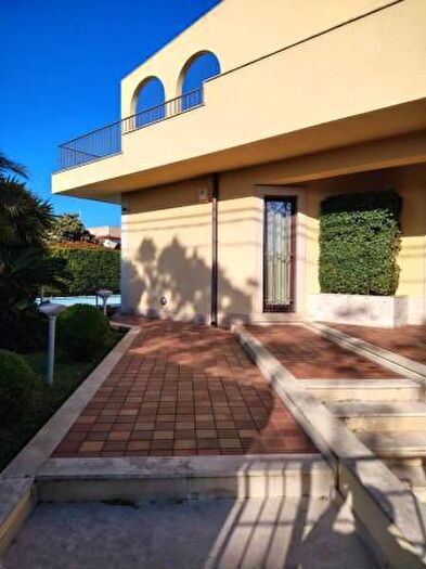 Casa quadrilocale in vendita in Via Giuseppe Motta, Avola