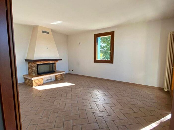 Casa con 6 locali in affitto in via San Vito, Lovertino, Albettone