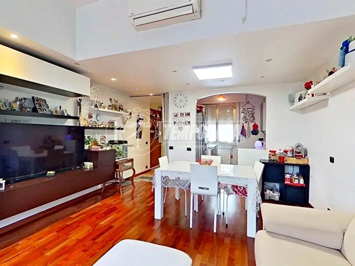 Appartamento trilocale in vendita in Via San Maurizio al Lambro, Brugherio