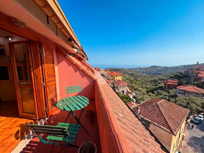 Appartamento bilocale in vendita in Via Imperia, Civezza