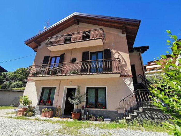 Casa trilocale in vendita in Via Giacomo Matteotti, Omegna